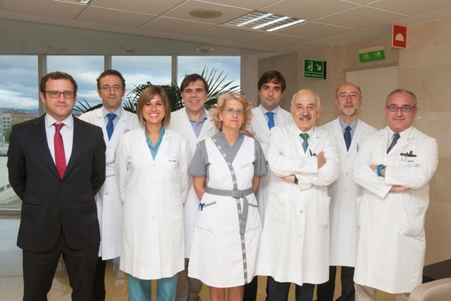 El equipo de la Clínica Universitaria de Navarra que ha experimentado esta terapia.
